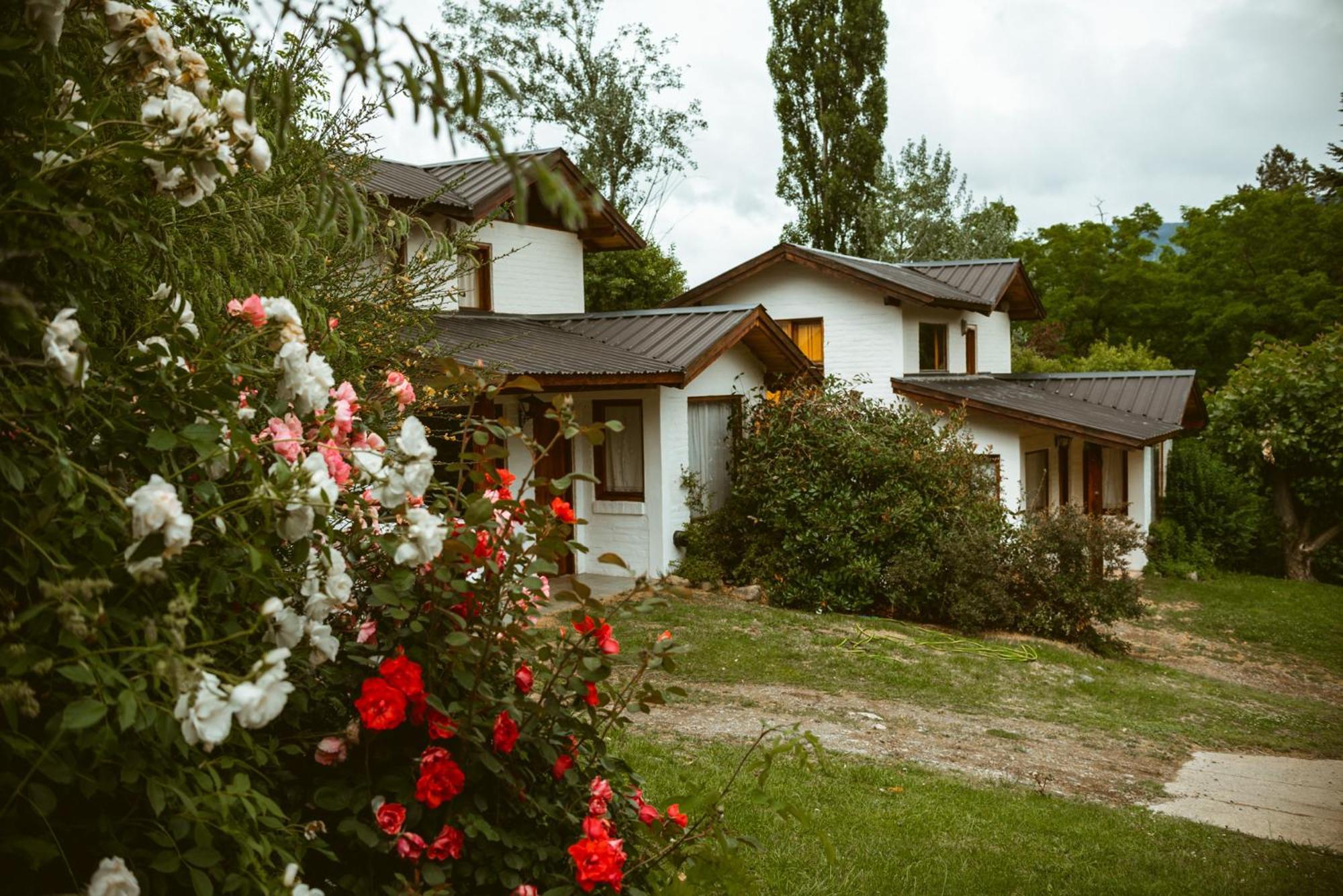 Grullas Lodge *